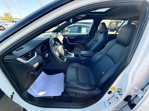Used 2021 Toyota RAV4 XSE image 17