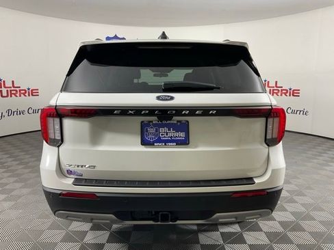 New 2026 Ford Explorer Active w/ Active Comfort Package image 4