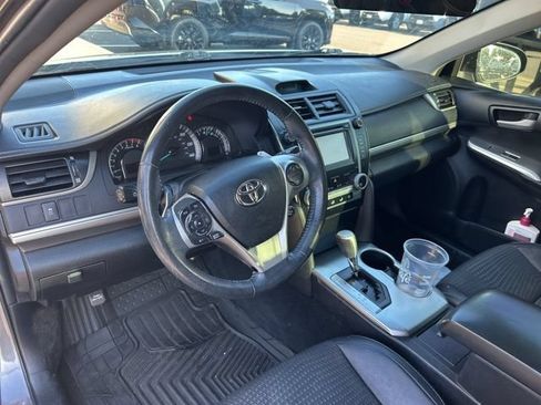 Used 2014 Toyota Camry SE FWD image 8