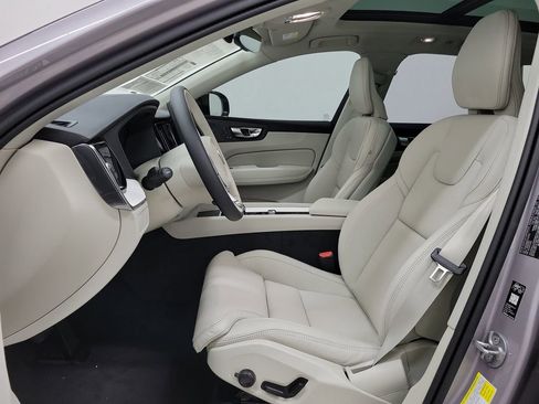 New 2026 Volvo XC60 B5 Ultra w/ Protection Package Premier AWD/4WD image 18