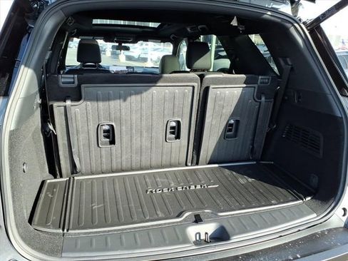 New 2026 Nissan Pathfinder SV image 17