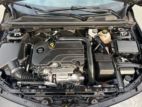 Used 2024 Chevrolet Malibu LT image 32