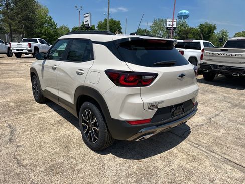 New 2026 Chevrolet TrailBlazer ACTIV w/ Convenience Package FWD image 4