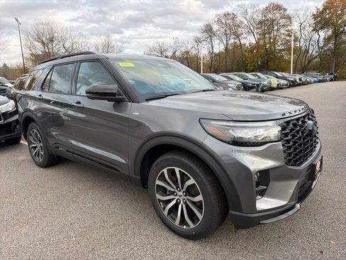 New 2026 Ford Explorer ST-Line image 1
