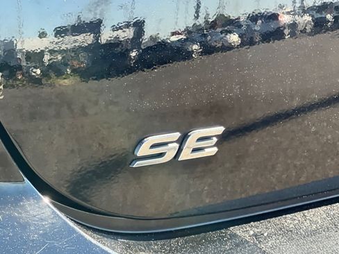 Used 2020 Hyundai Elantra SE FWD image 29