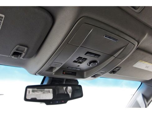 Used 2017 GMC Yukon XL SLT w/ Open Road Package image 23