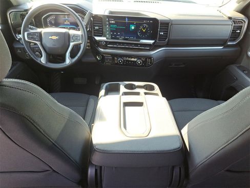 Used 2025 Chevrolet Silverado 1500 LT image 30