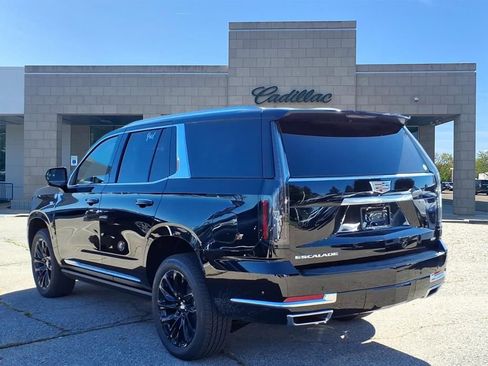 New 2026 Cadillac Escalade Luxury w/ LPO, Floor Liner Package image 6