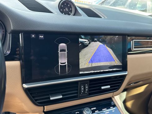 Used 2019 Porsche Cayenne AWD/4WD image 19