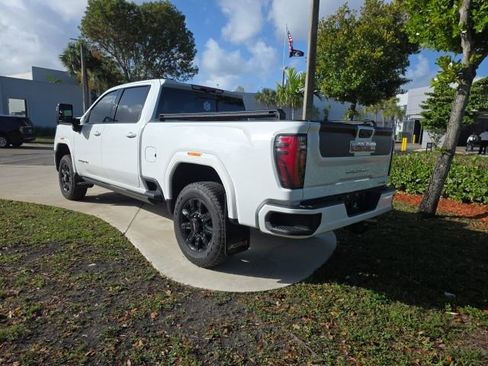 Used 2024 GMC Sierra 2500 AT4 w/ AT4 Premium Plus Package image 2