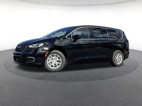 New 2026 Chrysler Pacifica Select image 1