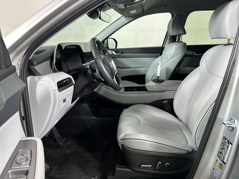 Certified 2025 Hyundai Palisade SEL image 28