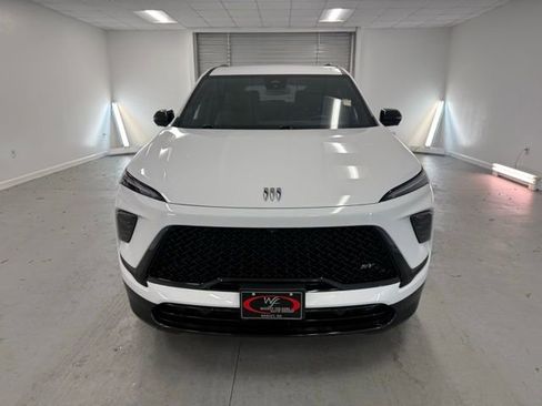 Used 2025 Buick Enclave Sport Touring image 2