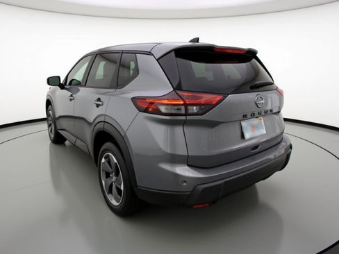 Used 2025 Nissan Rogue SV FWD image 6