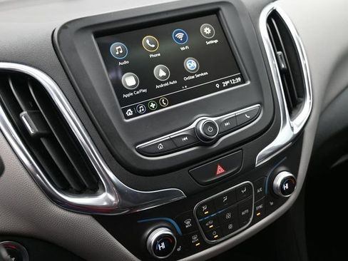 Used 2019 Chevrolet Equinox LT image 32