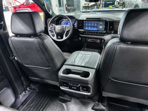 Used 2024 Chevrolet Silverado 2500 High Country w/ Technology Package AWD/4WD image 21