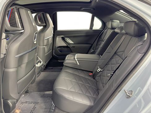 Used 2024 BMW 740i w/ Premium Package 2 image 52