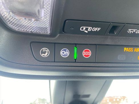 Used 2023 Chevrolet Traverse LT w/ Midnight/Sport Edition image 13