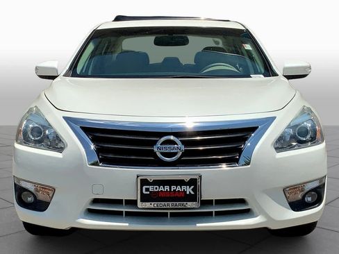 Used 2014 Nissan Altima 2.5 SL w/ Technology Package FWD image 3