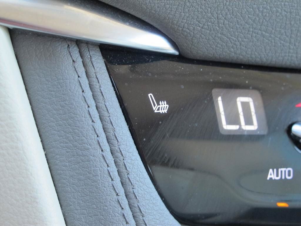 Used 2021 Cadillac XT5 Premium Luxury FWD image 15