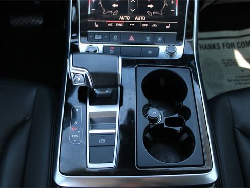 Used 2024 Audi Q7 3.0T Premium Plus image 23