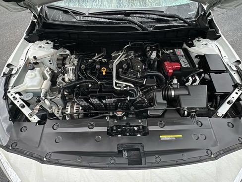 Used 2025 Nissan Altima 2.5 SV FWD image 32