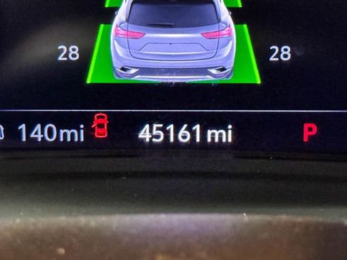 Used 2022 Buick Envision Avenir w/ Technology Package II image 4