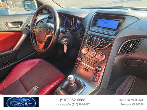 Used 2013 Hyundai Genesis 3.8 RWD image 14