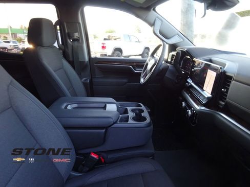 Used 2026 GMC Sierra 1500 Elevation image 17
