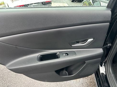 Used 2026 Hyundai Elantra SE FWD image 10