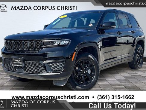 Used 2025 Jeep Grand Cherokee Altitude AWD/4WD image 1