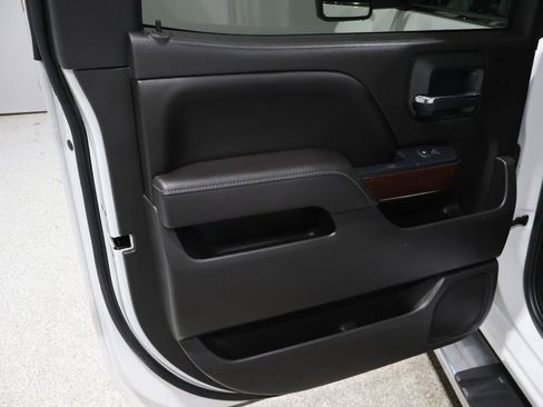 Used 2017 GMC Sierra 1500 SLE w/ SLE Value Package image 19