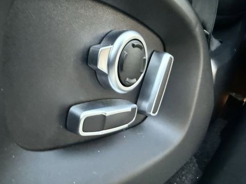 Used 2017 Land Rover Range Rover Supercharged image 16