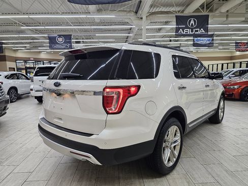 Used 2017 Ford Explorer Limited image 7