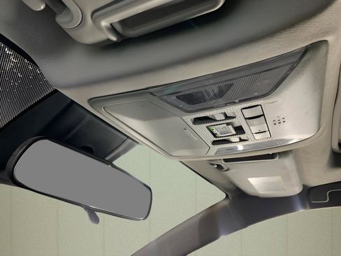 Used 2022 Toyota RAV4 XLE image 33