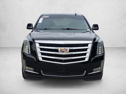 Used 2019 Cadillac Escalade Luxury AWD/4WD image 2