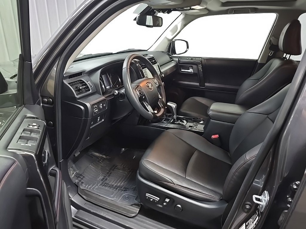 Used 2021 Toyota 4Runner TRD Off-Road Premium w/ Moonroof Package AWD/4WD image 29