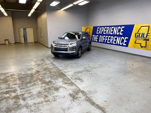 Used 2025 Mitsubishi Outlander Sport ES image 3