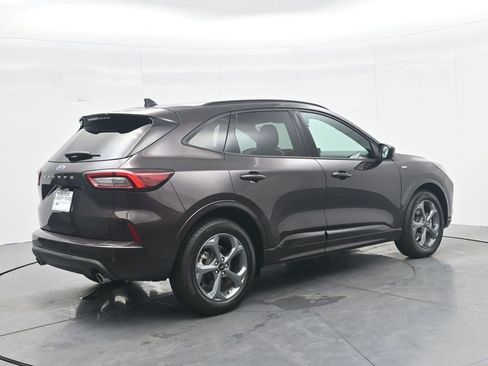 Used 2023 Ford Escape ST-Line w/ Tech Pack #1 FWD image 5