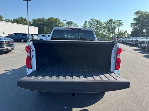 Used 2024 Chevrolet Silverado 1500 ZR2 w/ Technology Package AWD/4WD image 6