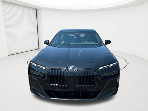 Used 2026 BMW 740i xDrive AWD/4WD image 2