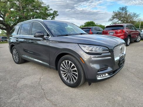 Used 2020 Lincoln Aviator Reserve w/ Elements Package Plus image 3