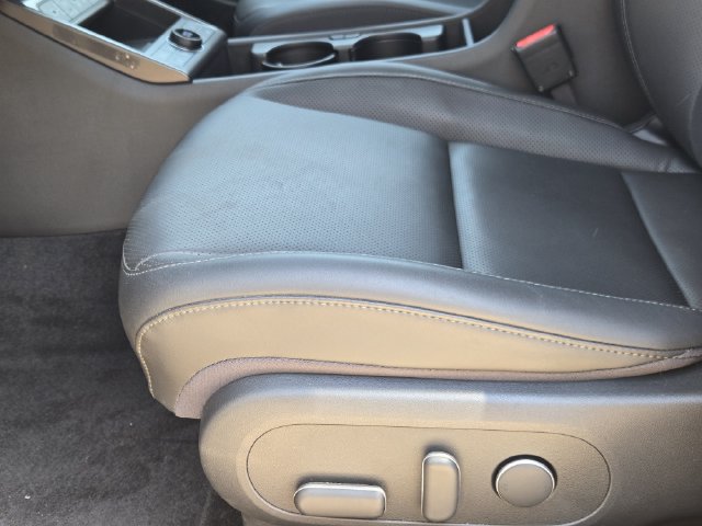 Certified 2024 Hyundai Kona Limited FWD image 17
