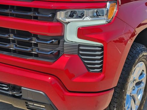 Used 2024 Chevrolet Silverado 1500 RST w/ Z71 Off-Road Package AWD/4WD image 16