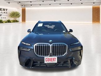 Used 2023 BMW X7 xDrive40i w/ M Sport Package AWD/4WD video 3