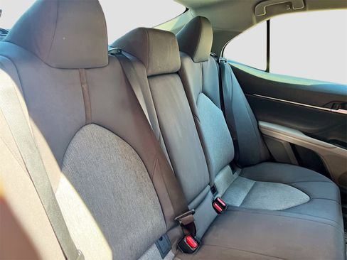 Used 2019 Toyota Camry LE image 24