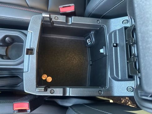 Used 2025 Jeep Wrangler Unlimited Rubicon image 28