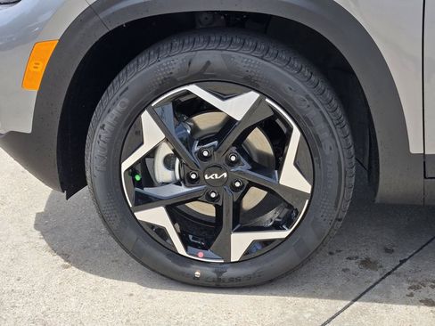 New 2026 Kia Seltos S FWD image 9