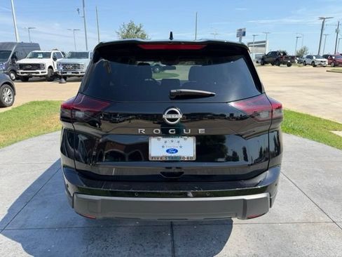 Used 2025 Nissan Rogue SV FWD image 5