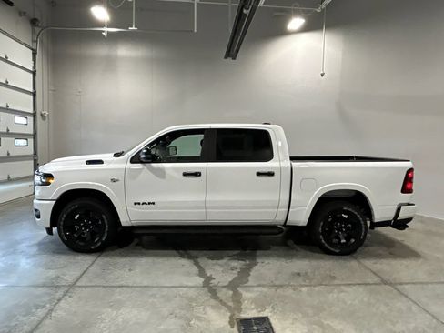 New 2026 RAM 1500 Big Horn AWD/4WD image 9
